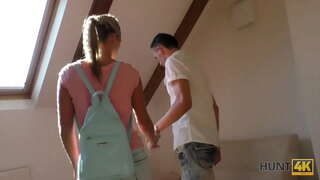 HUNT4K. Kerja meets saperangan ing taman lan mundut bocah-bocah wadon panas awak