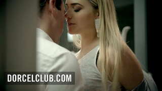Strastveni sex sa predivna žena Mia Malkova Strastveni sex sa predivna žena Mia Malkova
