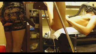 Á�か巨大なStraponで自分のお尻